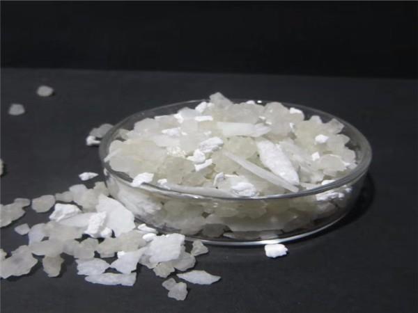 使用時融雪劑應采取什么樣的保護措施